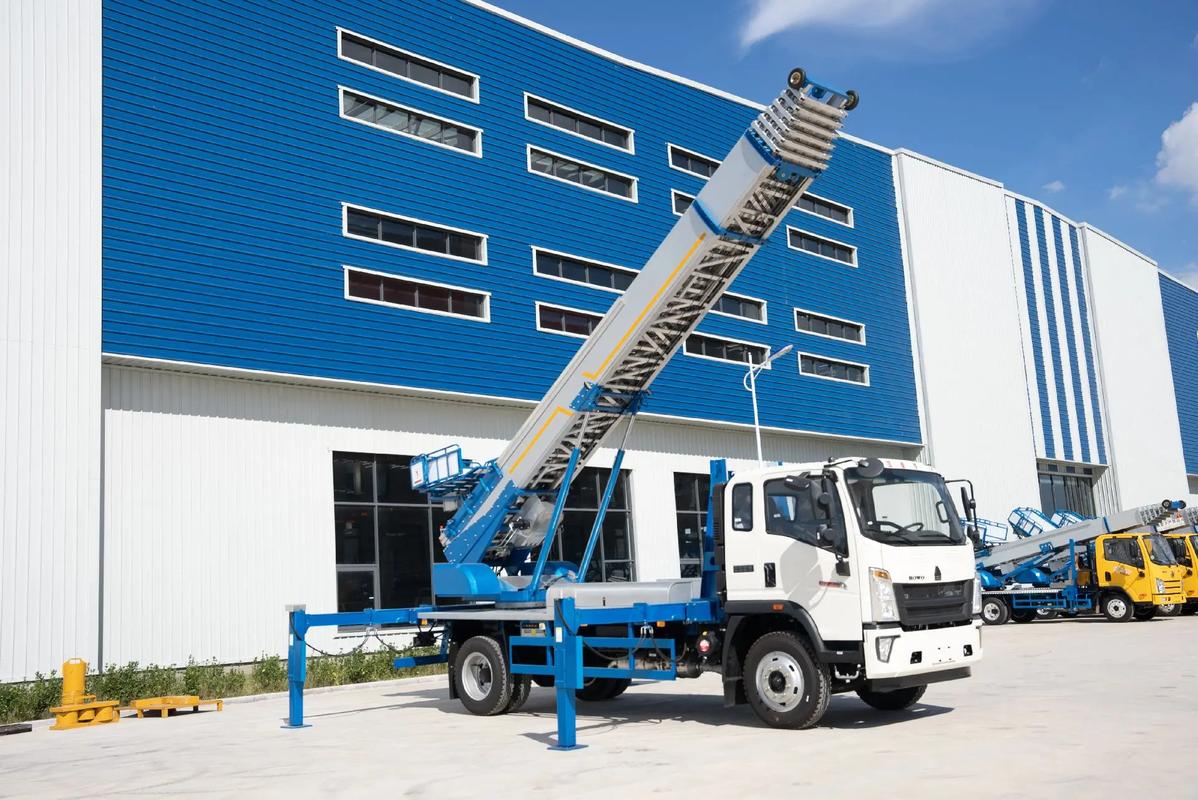 理塘小型云梯车上料车租赁多少钱