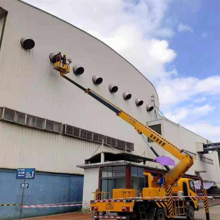 理塘高空作业车出租服务：专业广告牌安装解决方案