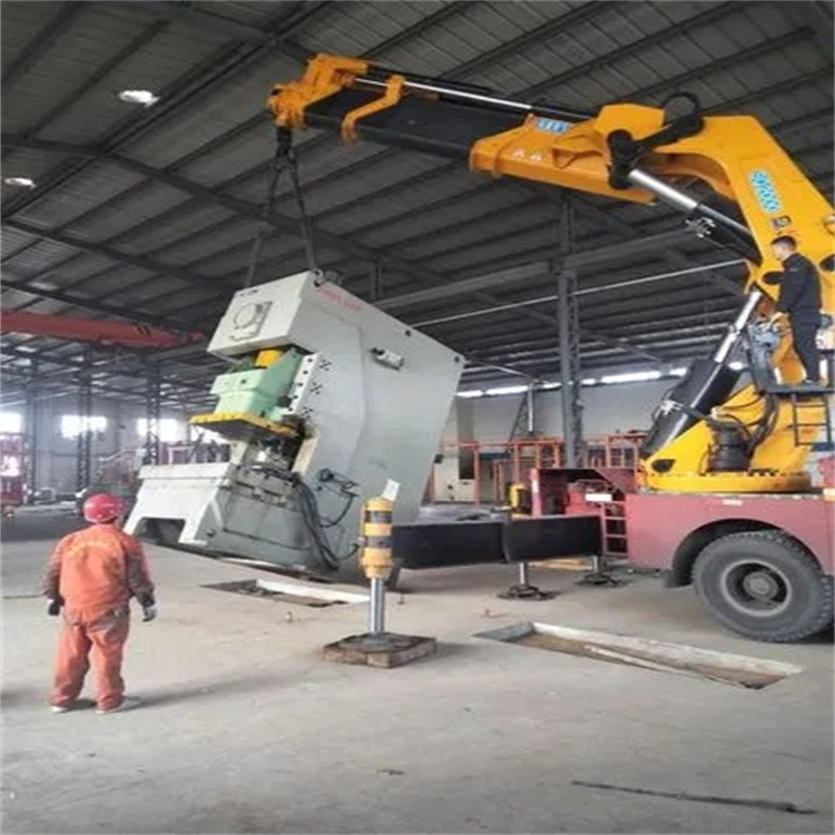 理塘80吨折臂吊车出租附近电话