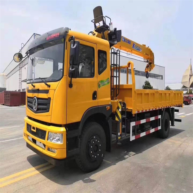 理塘附近找一辆随车吊出租