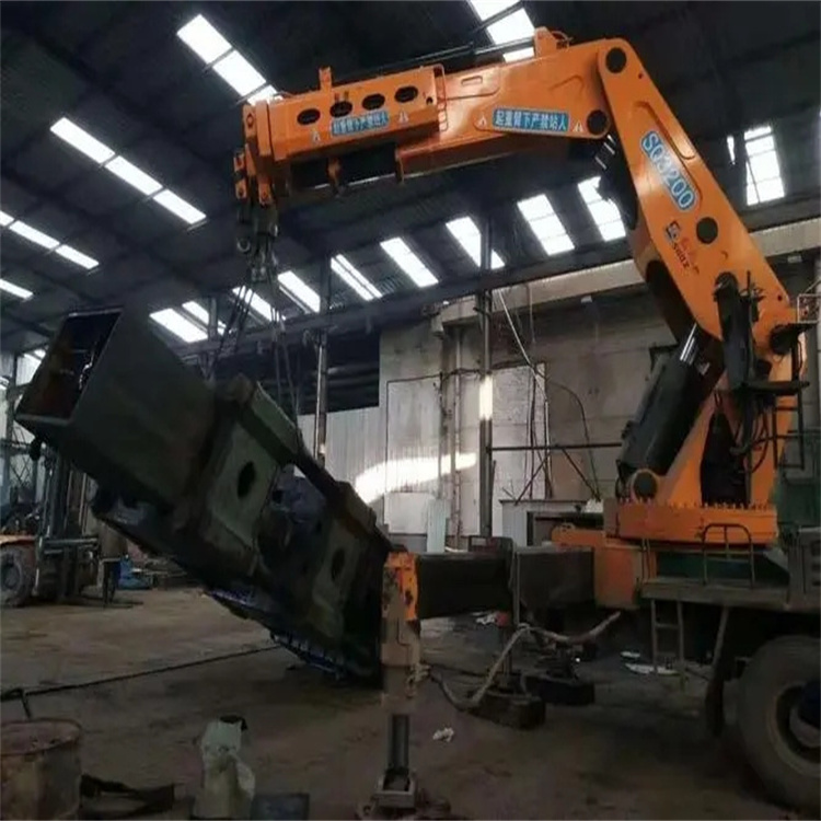 理塘130吨折臂吊车出租吊机租赁附近电话