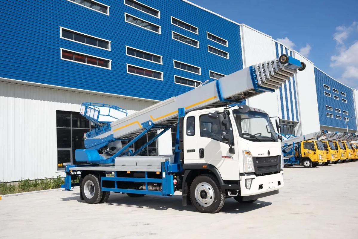 理塘出租云梯车高空作业车 建筑垃圾搬运