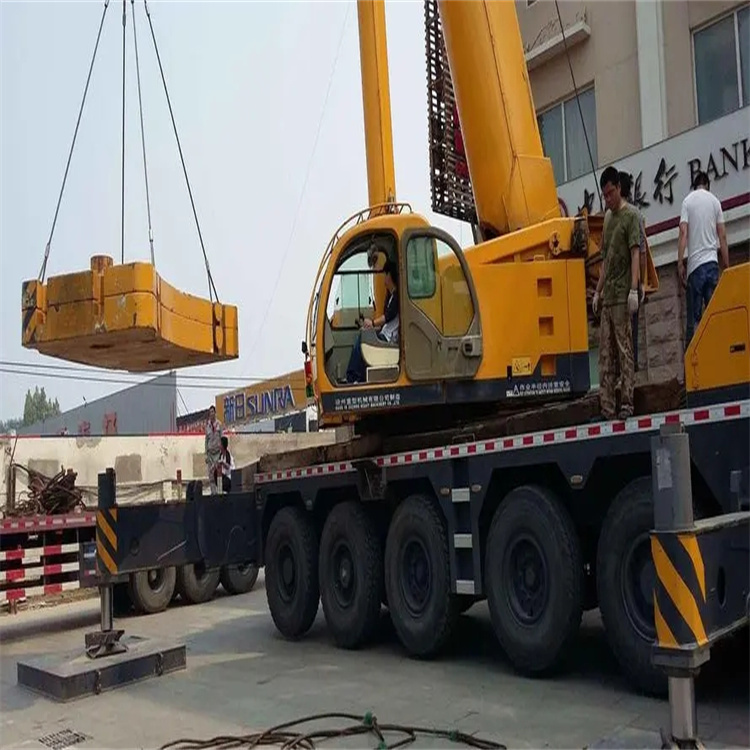 理塘当地吊车出租|机器吊装|75吨|工厂搬迁服务