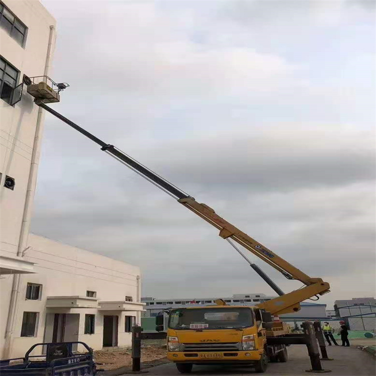 理塘附近高空车出租|市政施工/设备安装专用|随叫随到|亿立达设备租赁